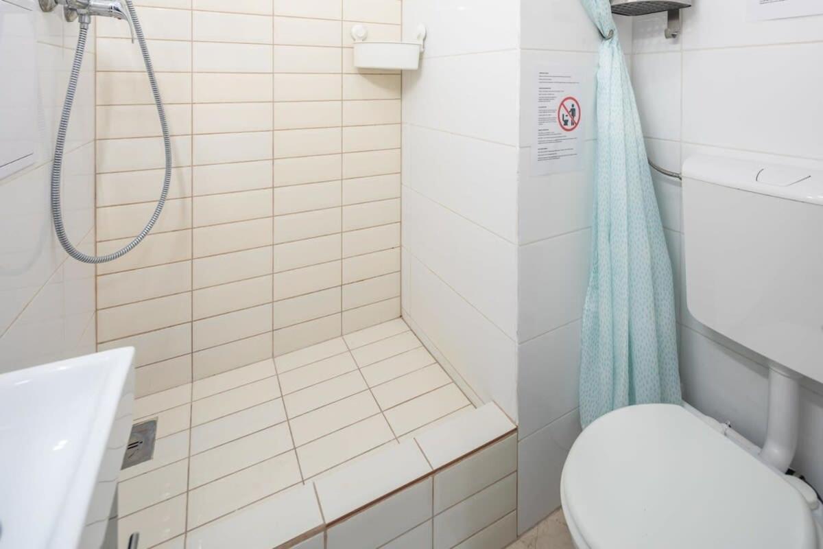 Quiet Charming Apartment Near The Center Будапеща Екстериор снимка